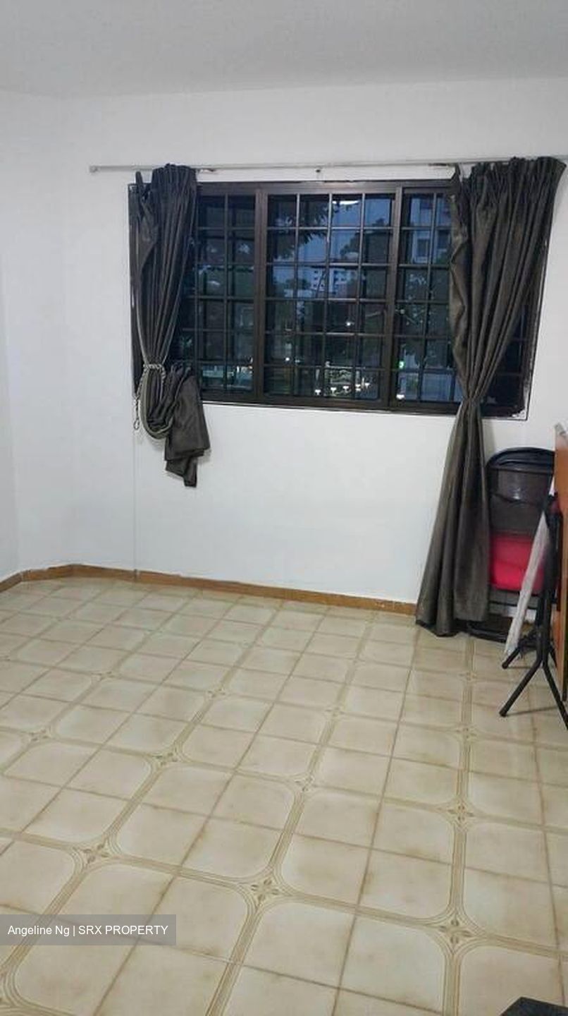 Blk 230 Jurong East Street 21 (Jurong East), HDB 5 Rooms #454986161